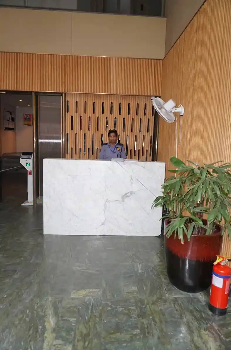 SLA - Hostle Facilities